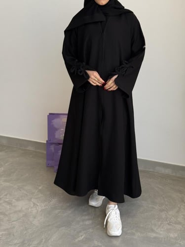 عباية فيونكه أسود