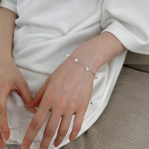 سوار فراشة الؤلؤ