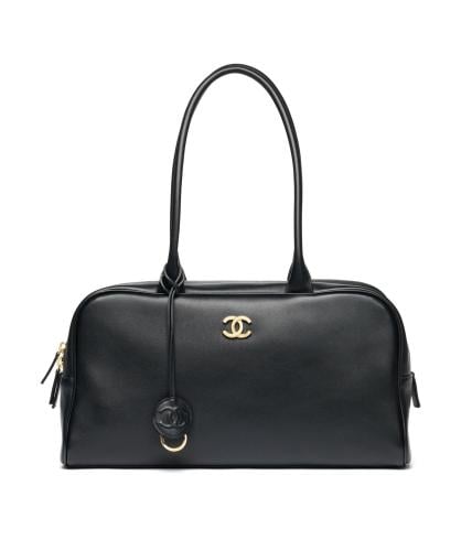 Chanel Bowling Bag أو Bowler Bag حقيبة البولينغ من شانيل