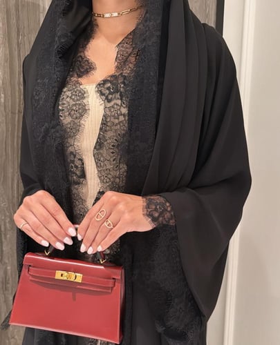 عباية الدانتيل