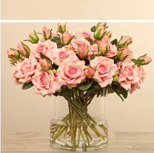 Rose in Glass Vase - 70777