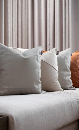 مخدة جلد - 190047