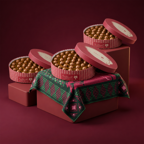 Milk chocolate package with roasted dates