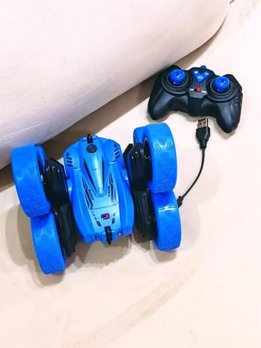 سيارة بهلوانية