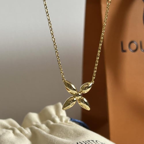 سلسال من لويس فيتون