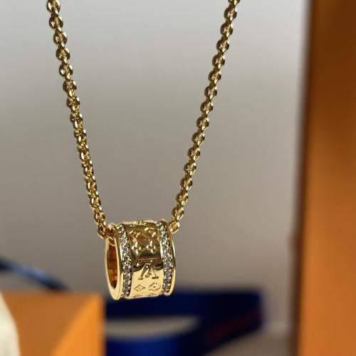 سلسال ذهبي من لويس فيتون