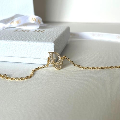 اسواره ذهبيه من ديور