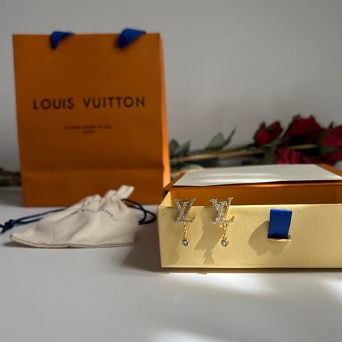 أقراط ذهبيه من لويس فيتون