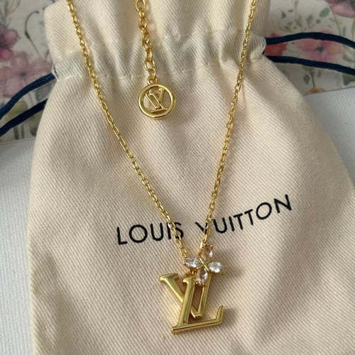 سلسال ذهبي من لويس فيتون