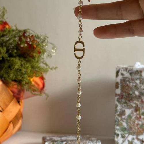 اسوارة ذهبيه من ديور