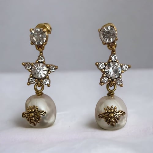 اقراط من ديور