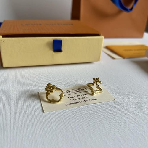 أقراط ذهبيه من لويس فيتون