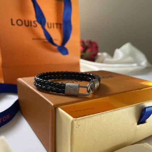 اسواره مناسبه للرجال مقاس 19 من لويس فيتون