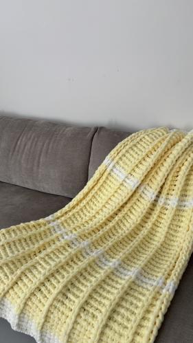 Two-sided face blanket