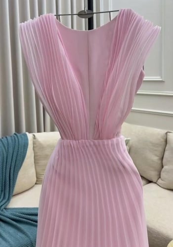 فستان عطر الورد