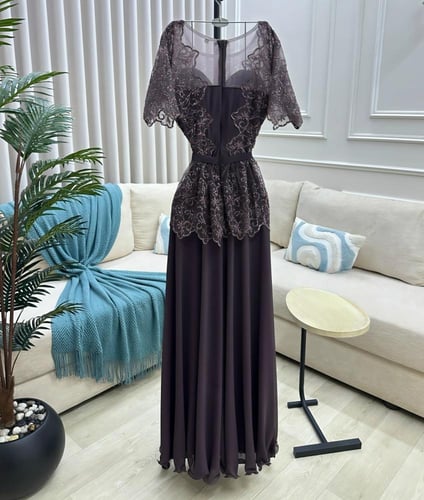 فستان فيوليتا