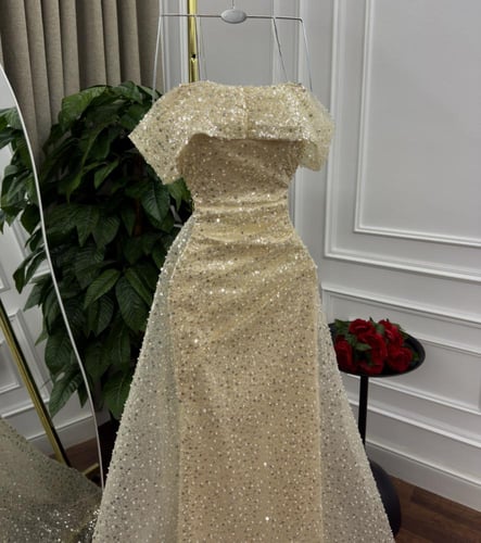 فستان أفيلين