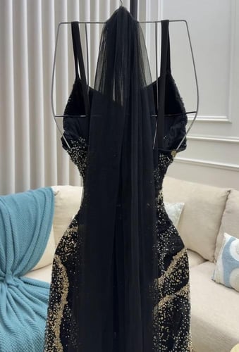 فستان لمعة ذهبية