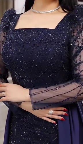 فستان لمسة كحلية