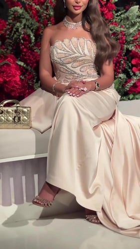 فستان سهرة ميكادو بتطريز فاخر وتصميم راقي