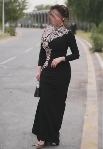 فستان سواد مخملي