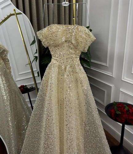 فستان أفيلين