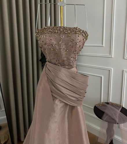 فستان ريفال