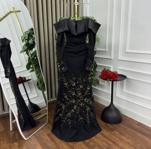 فستان عروق الذهب