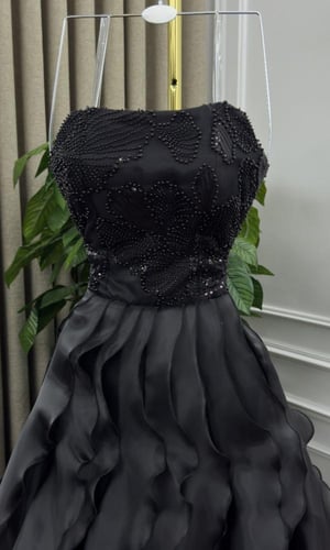 فستان إيزولد