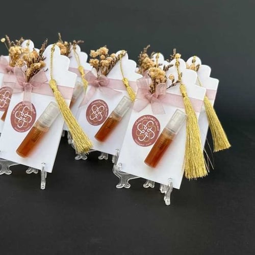 توزيعات عود بخاخ بقاعدة اكريليك - 12 حبة