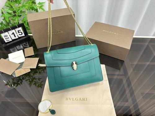 شنطه bulgari