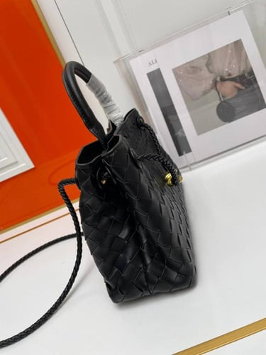 شنطة بوتيغا