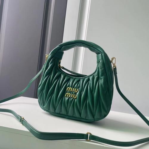 شنطه miu miu