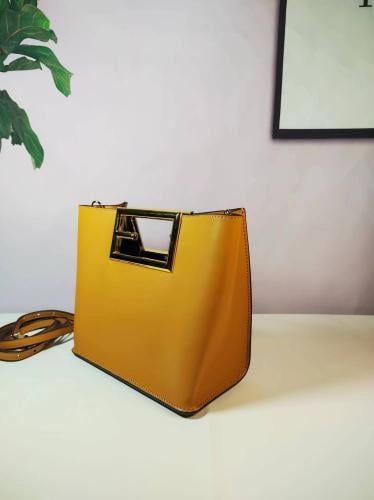 شنطه Fendi