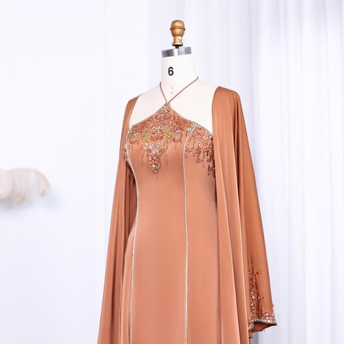 فستان سهرة ناعم