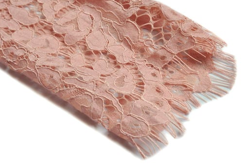 فستان دانتيل