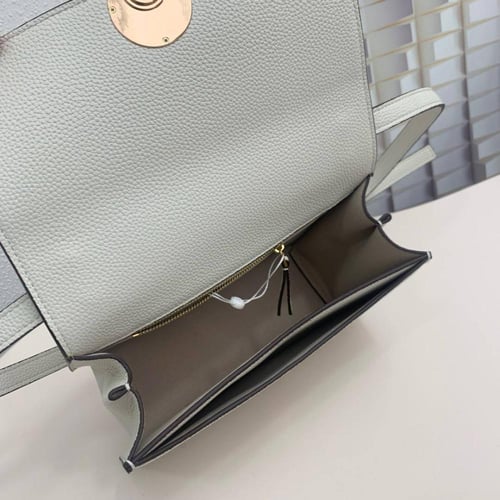 شنطة توري بورش