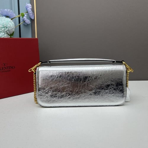 شنطة فالنتنيو