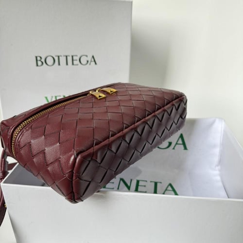 شنطه bottega