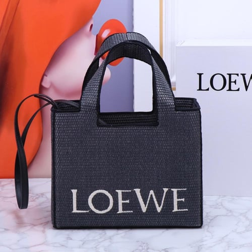 شنطه صيف loewe