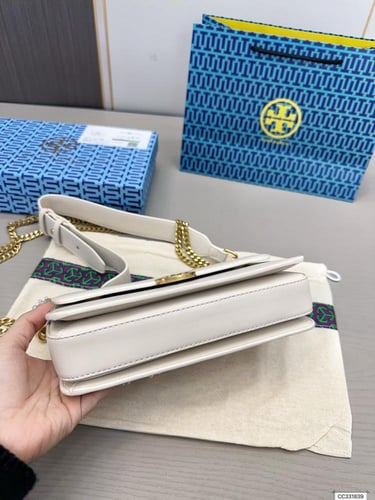 شنطة توري بورش