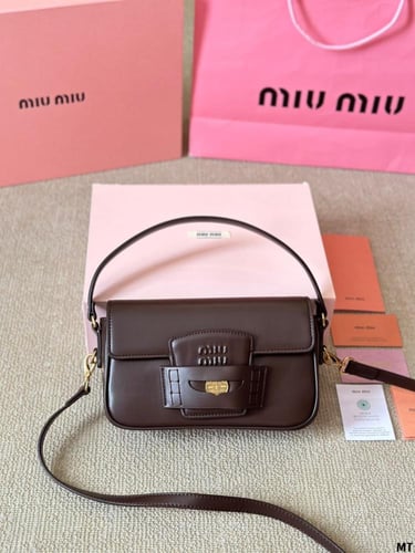 شنطه miu miu