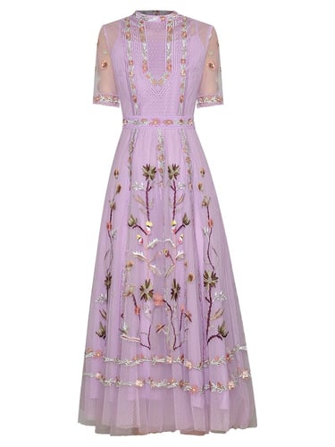 فستان كلاسيك محتشم