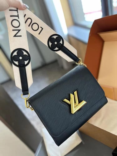 شنط لويس فيتون