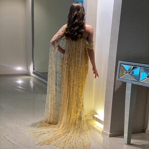 فستان ذهبي اصفر