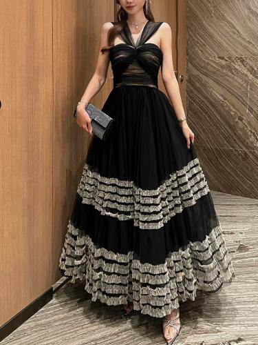 فستان سهرة شبكي