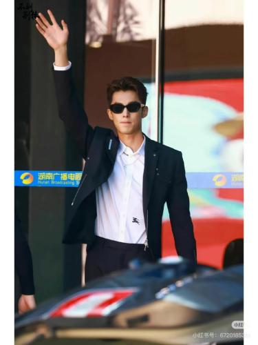 قميص بيربري