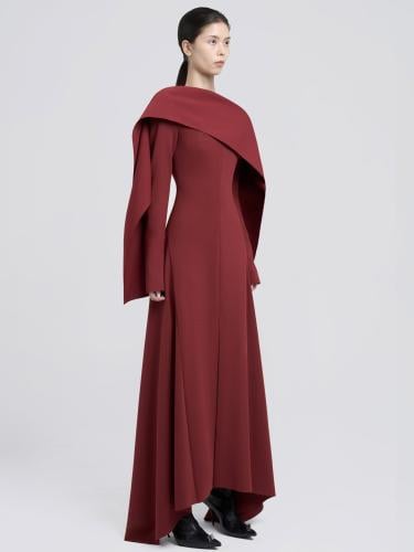 فستان اريج الاحمري