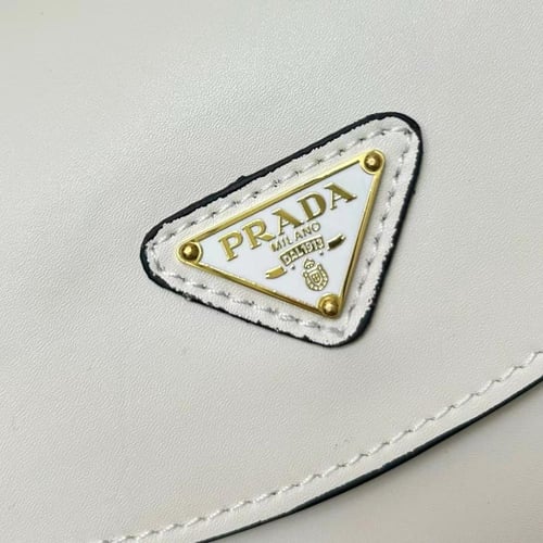 شنطه prada