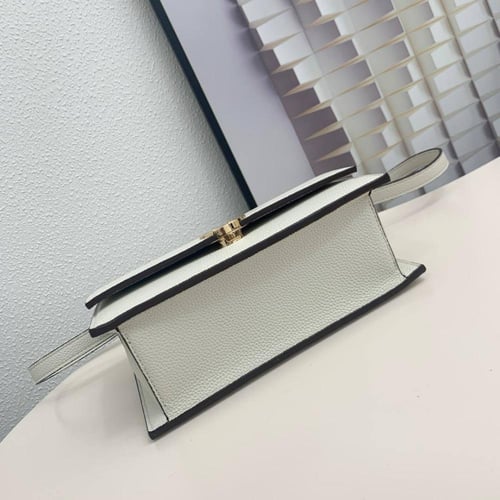 شنطة توري بورش